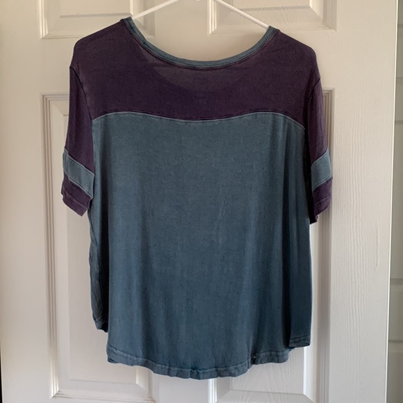 Medium, Blue loose fitting shirt - Picture 2 of 2